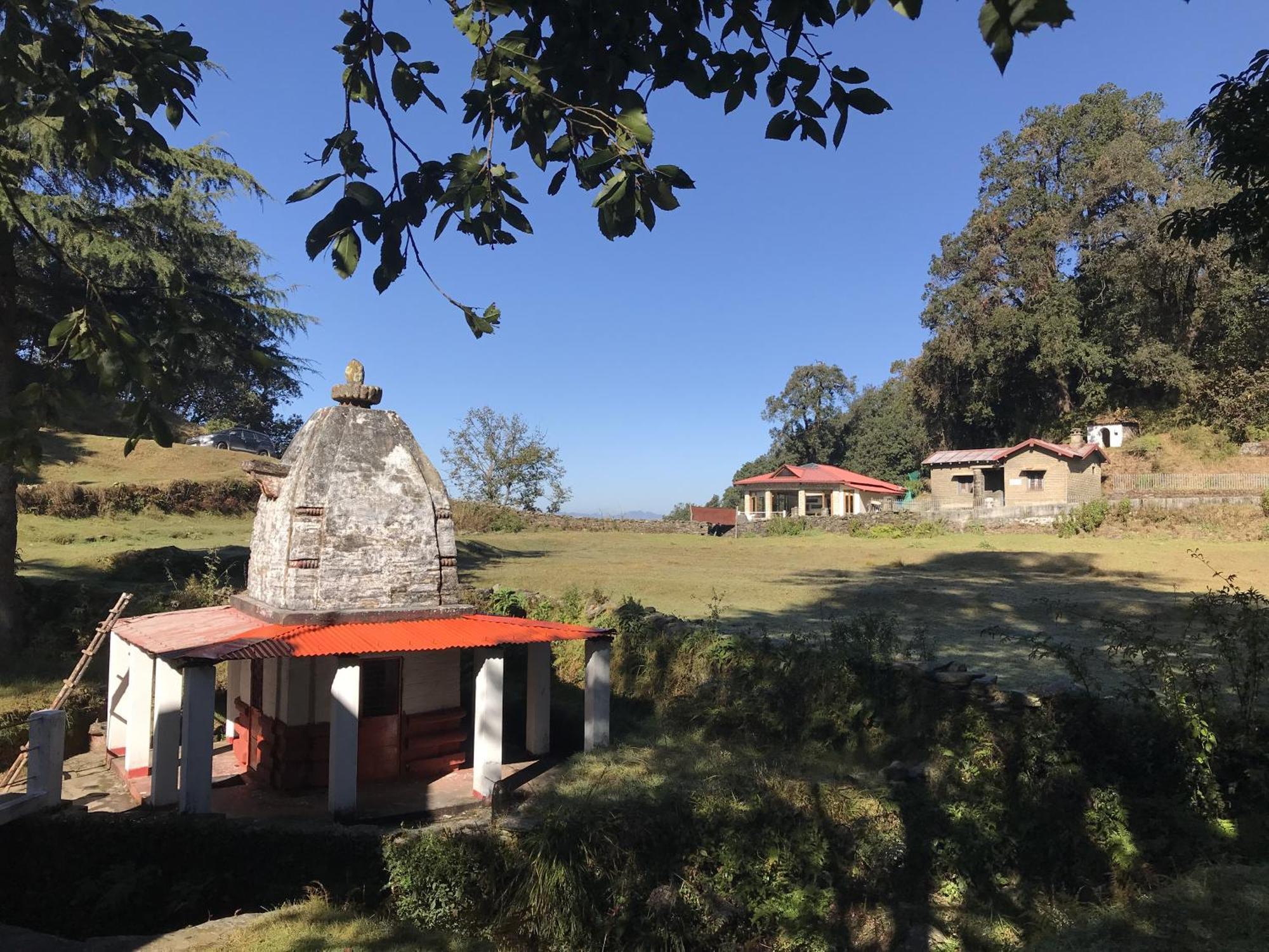 Simba Jungle Lodge, Binsar Wildlife Sanctuary Buitenkant foto