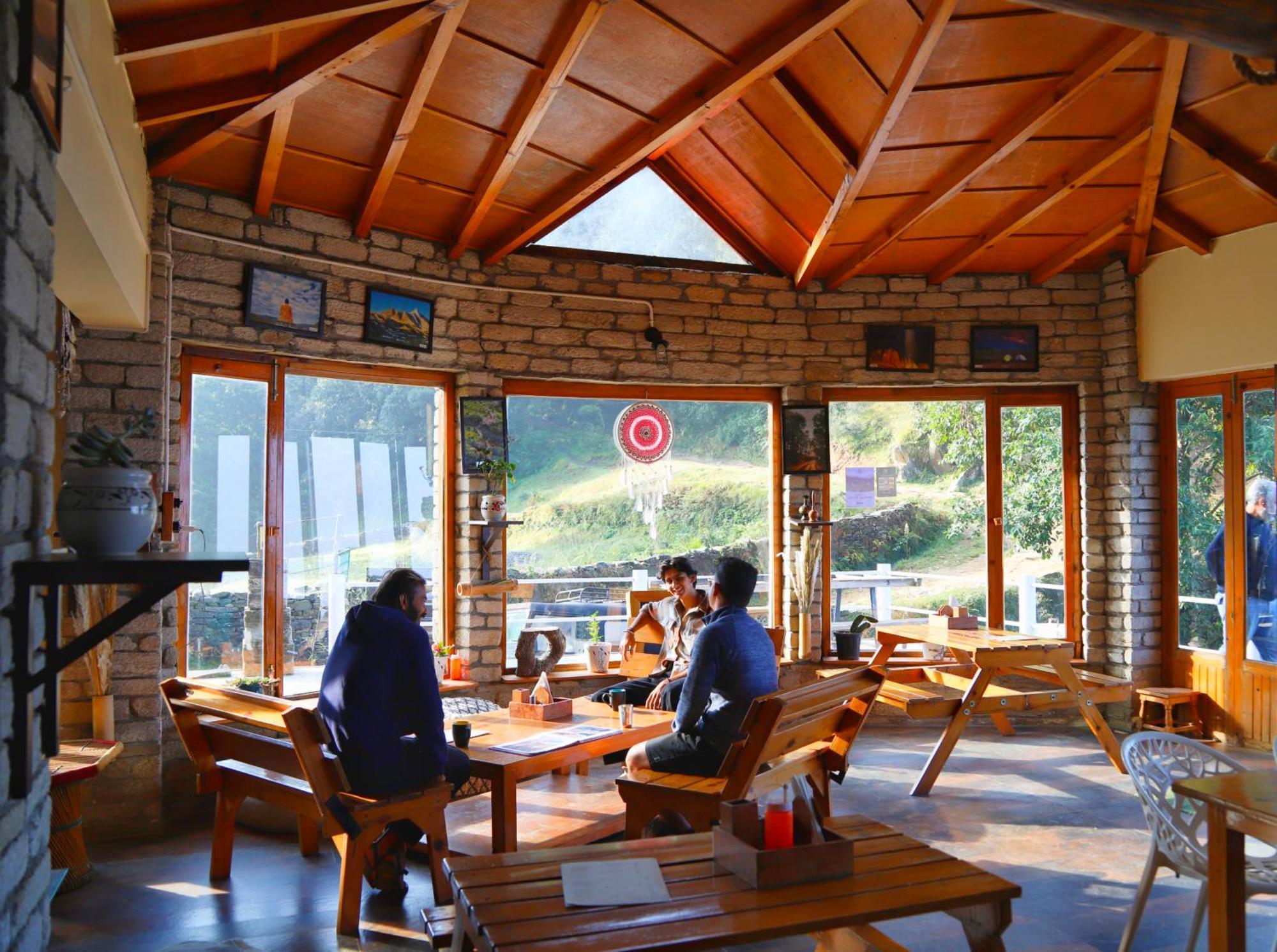 Simba Jungle Lodge, Binsar Wildlife Sanctuary Buitenkant foto
